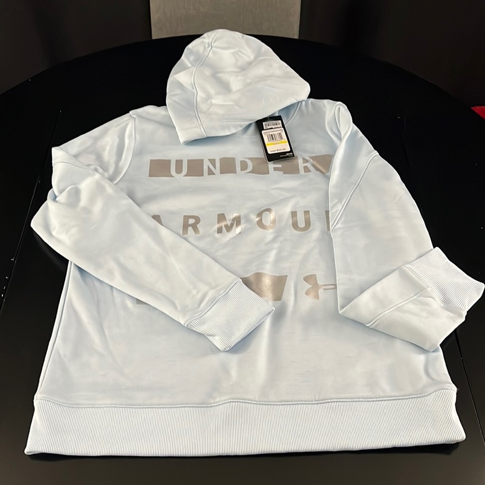 Brand New Women’s Under Armour Sweatshirt